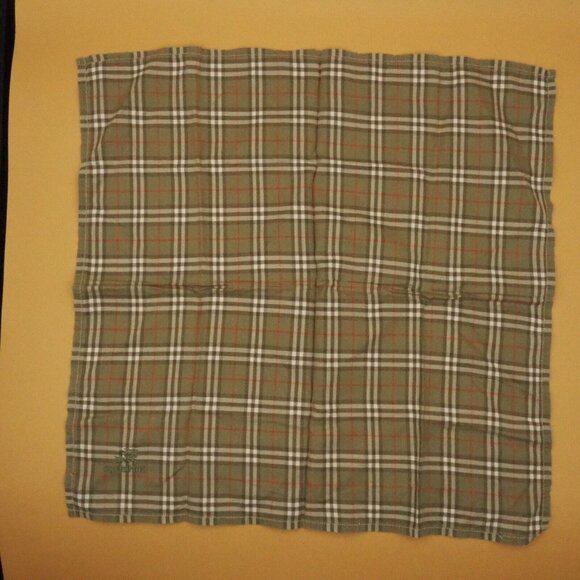 Rare Burberry Handkerchief Cotton Nova Check Women Green Elegant - Picture 2 of 4